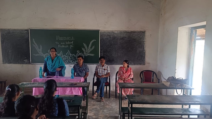 Biding farewell to Dr.Prabhas Dash,Lect.in Math,who is transferred to HINJILIKATU COLLEGE, HINJILIKATU